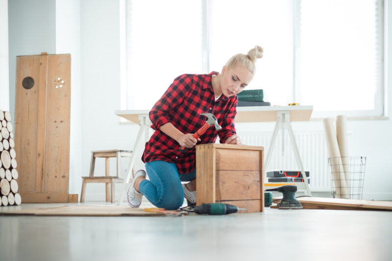 Are you on the lookout for a new DIY home improvement project? Do some things in your home need fixing? These 5 easy home repairs should be your next projects!