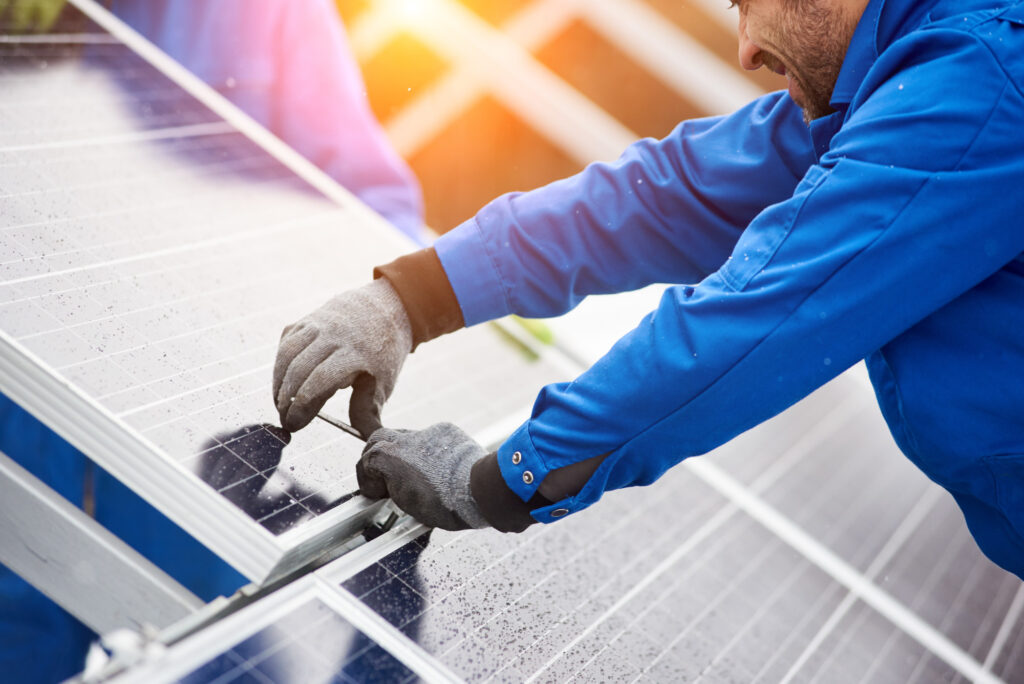 Searching for the best solar company you can rely on to perform quality work? Explore key considerations when a solar installer for your home.