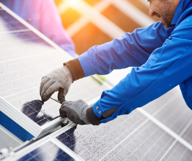 Searching for the best solar company you can rely on to perform quality work? Explore key considerations when a solar installer for your home.