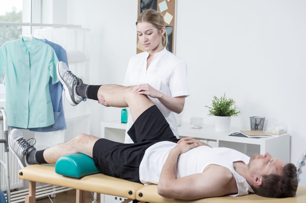 Finding the right professional to help you with physical therapy requires knowing your options. Here are factors to consider when picking physical therapists.